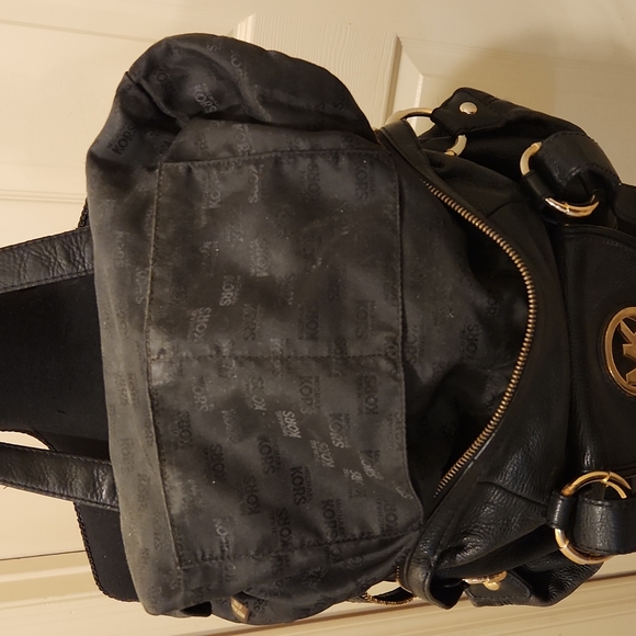 Michael Michael Kors, Black & Gold Satchel Purse - Picture 15 of 16